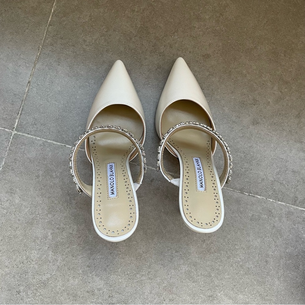 Manolo Blahnik Ivory Pointed Satin Mules with Crystal-Embellished Strap - Picture 7 of 10